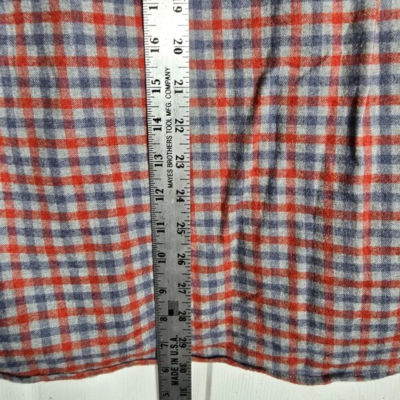 Johnnie o Hangin Out Button-Down Flannel Shirt Medium Long Sleeve Gray Red Plaid - Picture 6 of 9